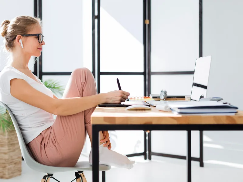 Full Circle Health treating poor posture in Chesterfield